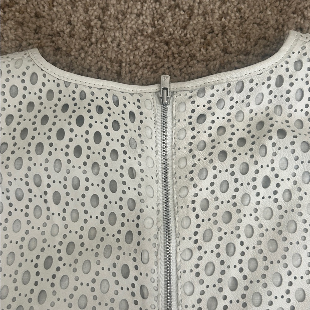 Theory laser cut sleeveless leather top - Picture 7 of 12